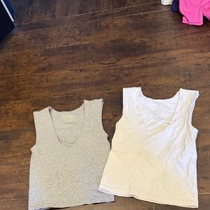 Free People intimately Gray and White scoop neck cami sz xs/s